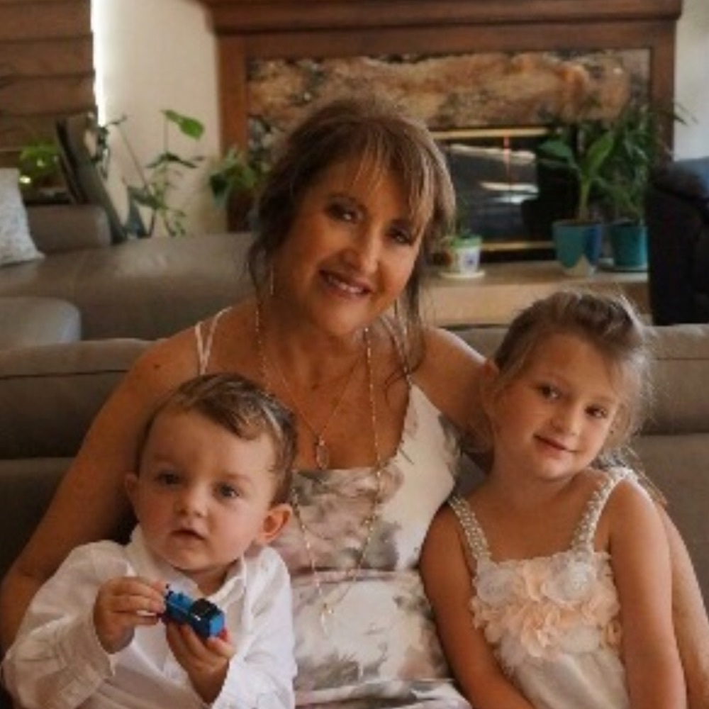 Meet your Posher, Lori